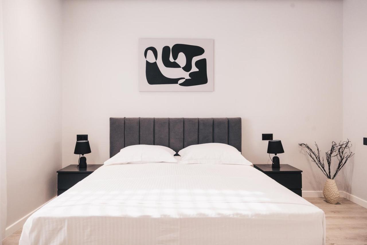 Mono Boutique Apartments Tirana Bagian luar foto
